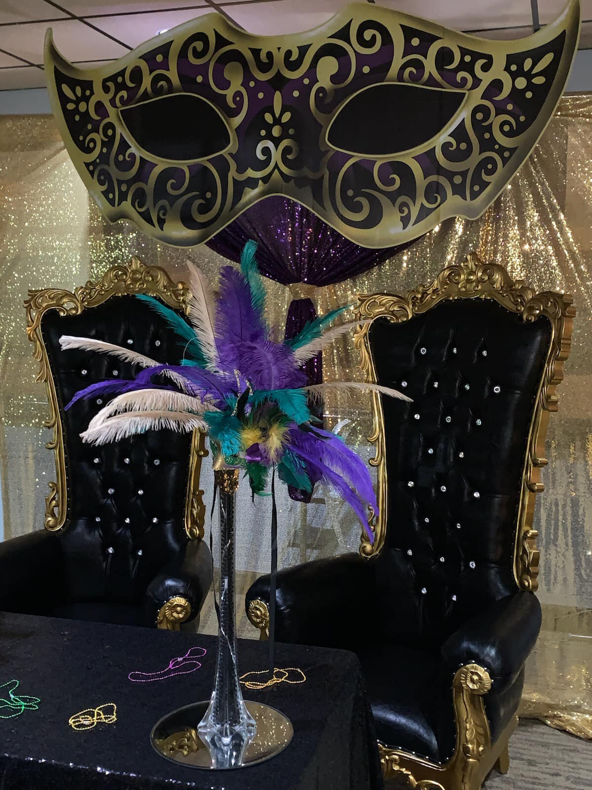 Her & Her black gold throne chair setup